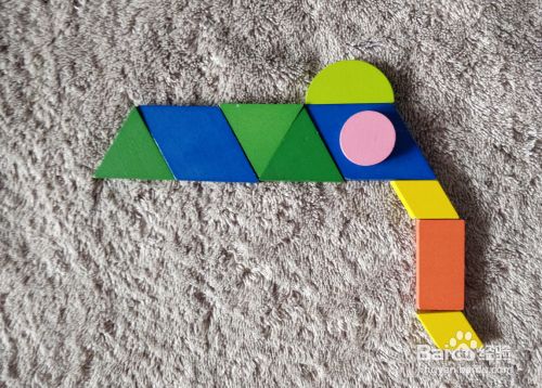 用幼儿形状拼图板怎样拼一只大象?