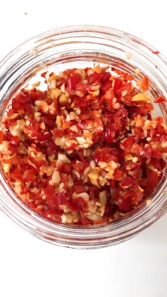 剁椒和糟辣椒一样吗