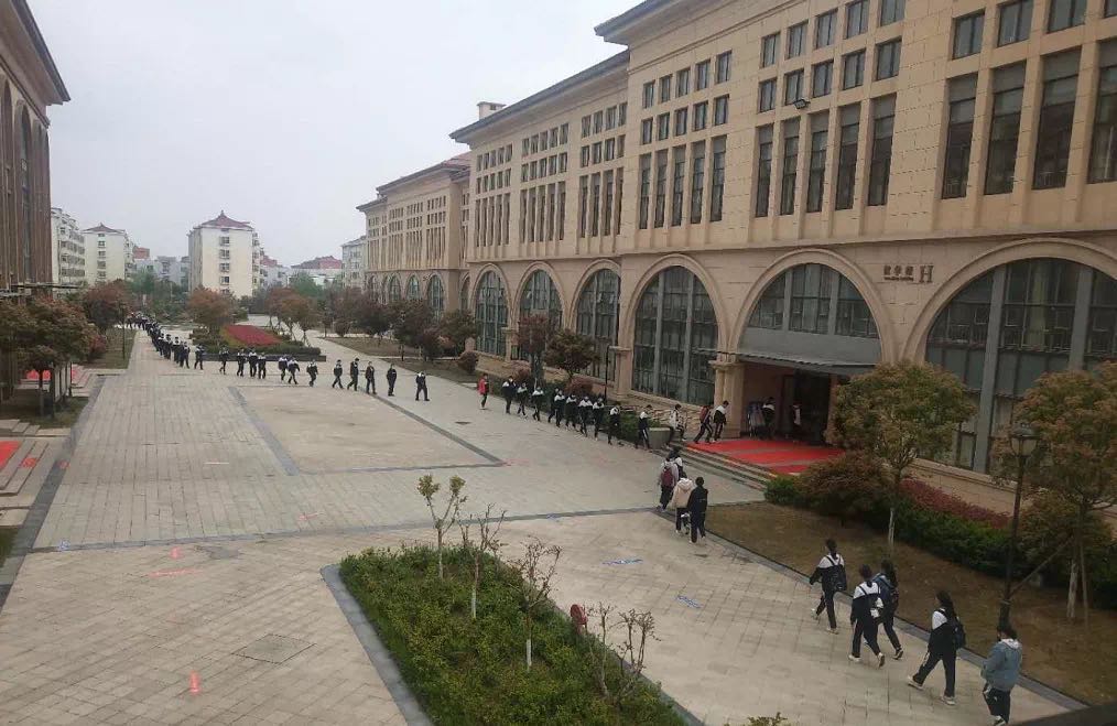 临沂市外国语学校高中部学费多少