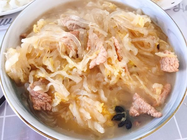 酸菜猪肉炖粉条