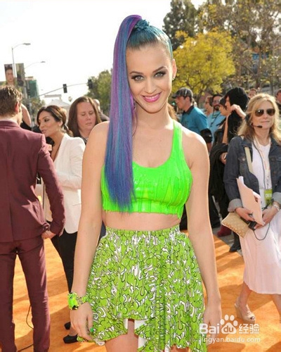 女星染发发型示范 五彩缤纷任你挑