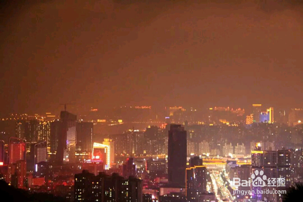 站在板樟山上往外望的夜景 千姿百态的美