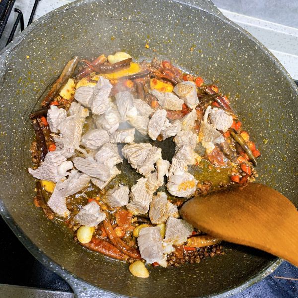 麻辣土豆胡萝卜牛腩