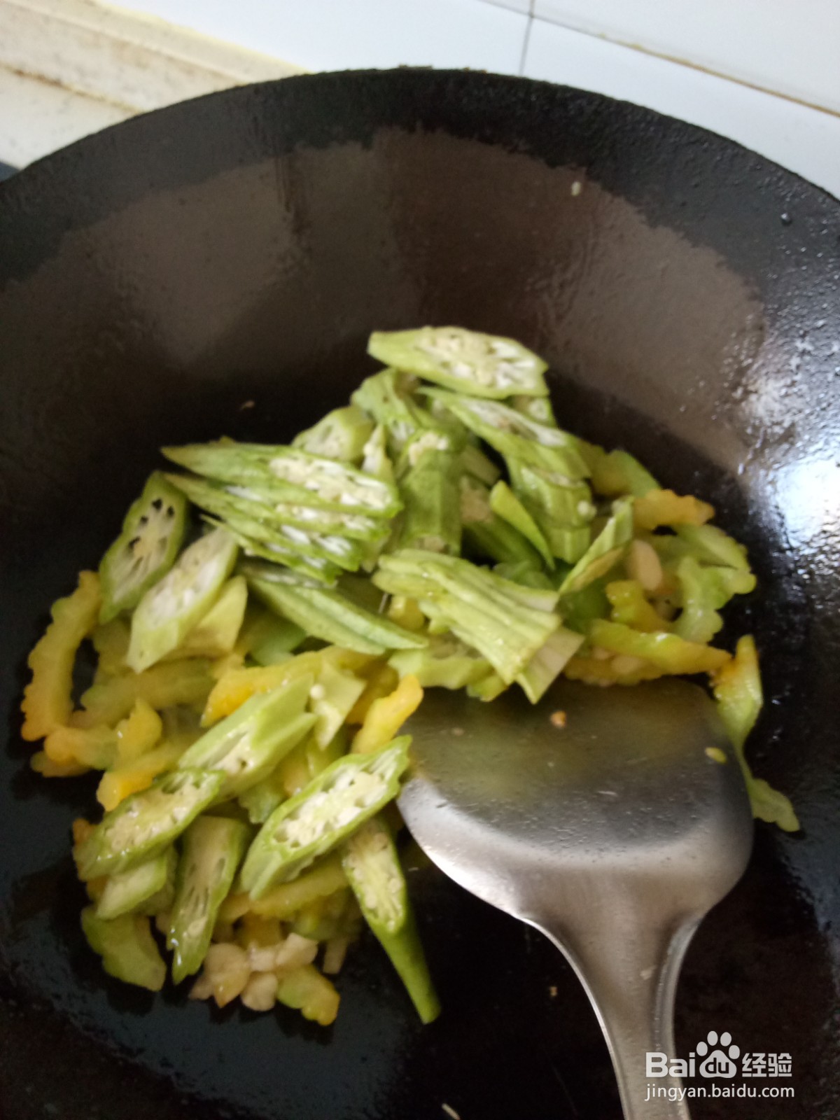 家常苦瓜炒秋葵