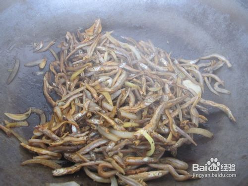 爆炒小鱼干