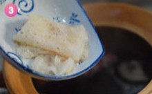 鲜菌鸡腿云吞汤煲