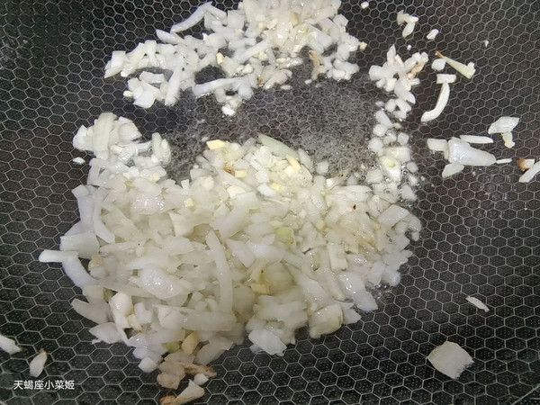 藤椒肥牛金针菇