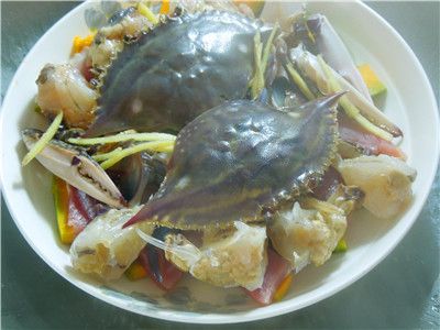 南瓜咸肉蒸白蟹