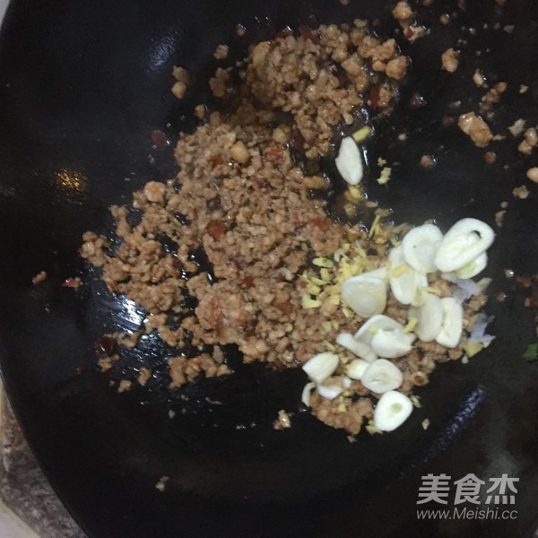 红烧肉末茄子