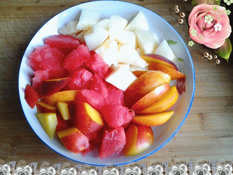 怎么做甜蜜营养的水果大拼盘