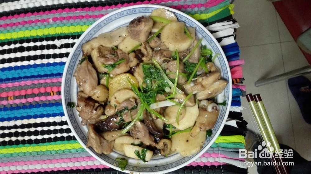 杂菇爆炒鸡腿肉