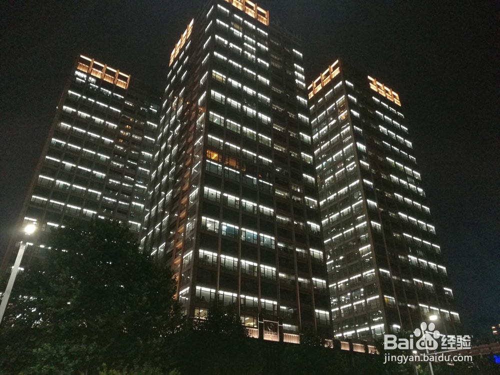 荣耀8暗光拍照:彩色黑白双摄/高传感器/多重对焦