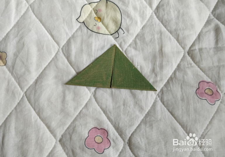 用九巧板怎么拼一个学京剧的小哥哥呢？