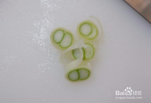 五花肉炖白菜冻豆腐怎么做好吃？