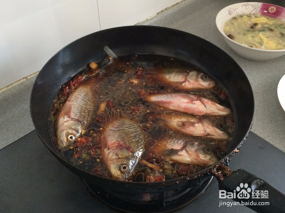 如何做鲫鱼炖白萝卜