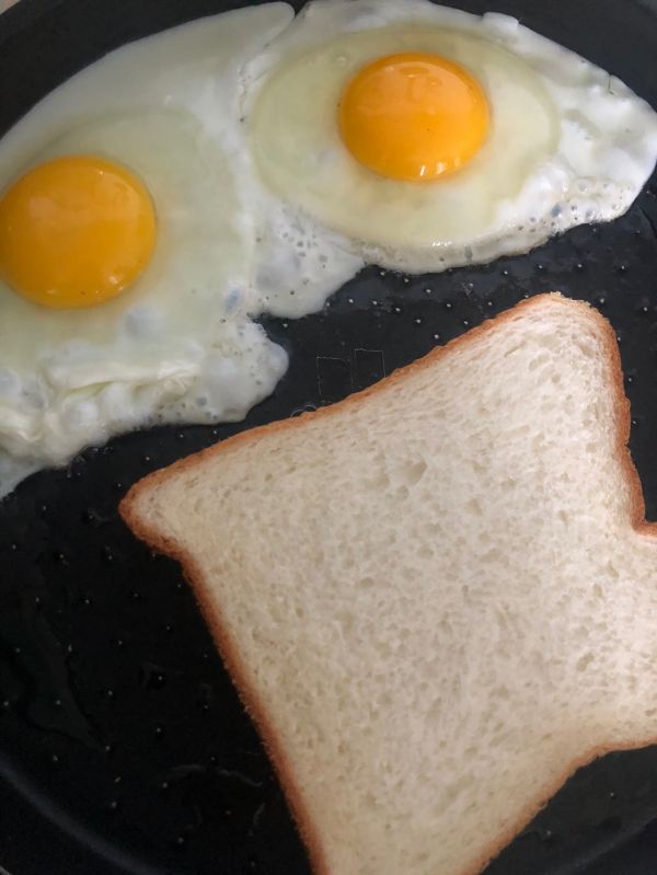 鸡蛋火腿三明治