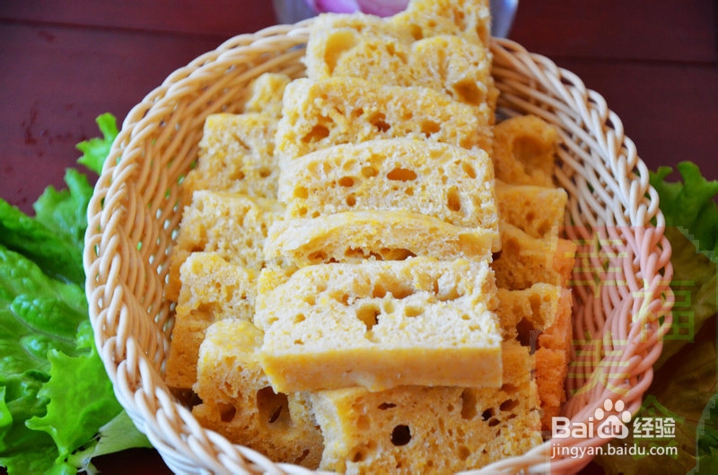 幸福美食:简单易做的枣香玉米面发糕