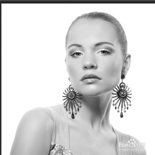 PS中如何调整物品局部彩色突出