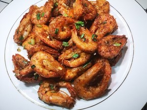 简单快手而又酥香有嚼劲的椒盐虾