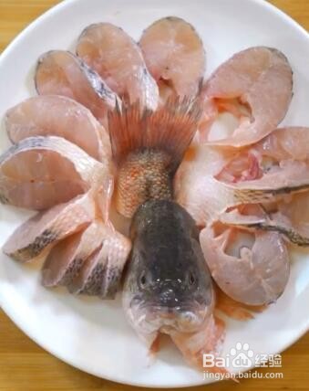 如何做孔雀开屏鱼？