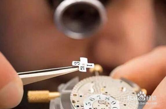 手表调时间的旋钮叫什么