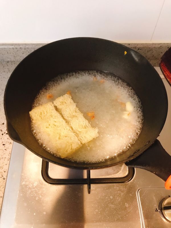 紫菜虾米高汤米粉