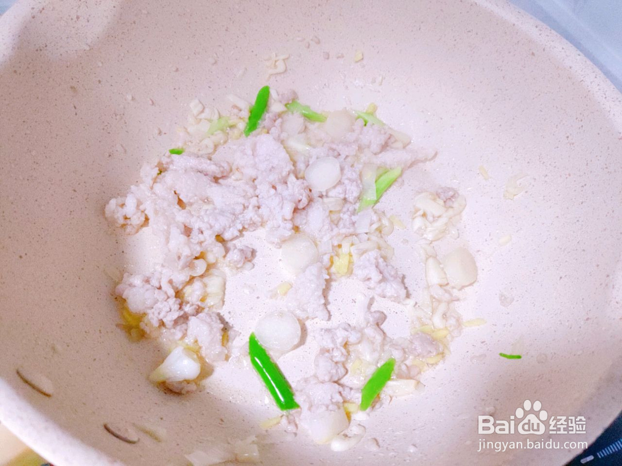 青椒肉沫茄子的做法