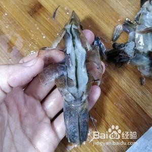 快速剥虾壳、去沙线的窍门的做法
