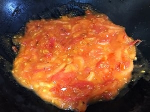 酸汤西红柿娃娃菜煎蛋的做法