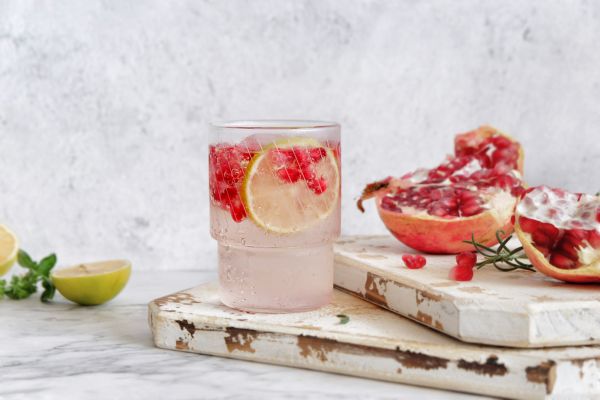 石榴蜜桃气泡饮