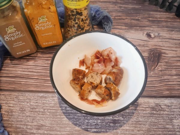 芝士培根肉肠奶油焗