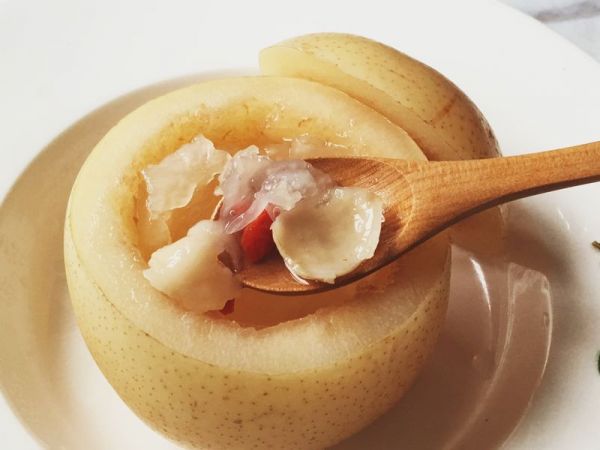 冰糖川贝雪梨盅