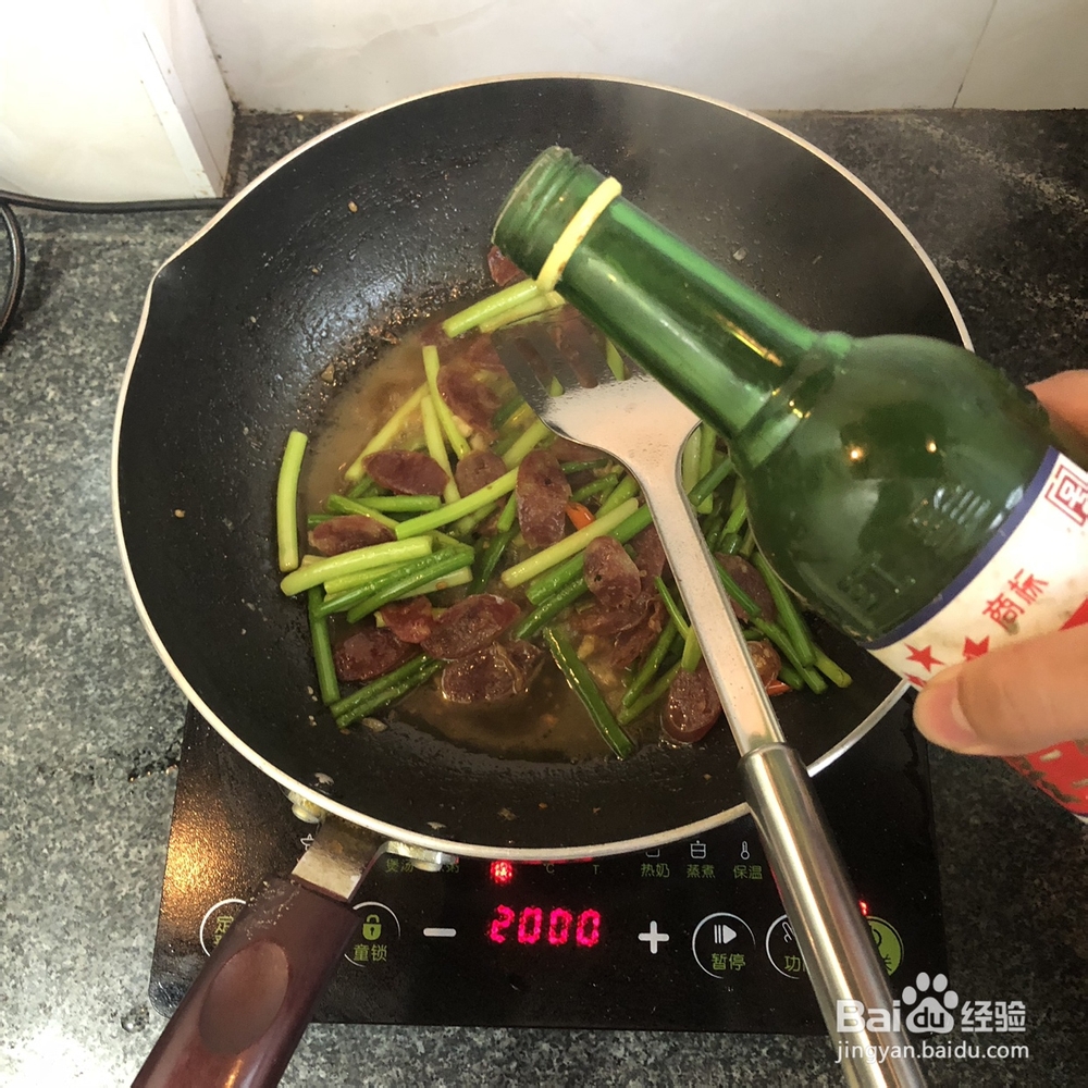 赞不绝口的蒜薹炒腊肠
