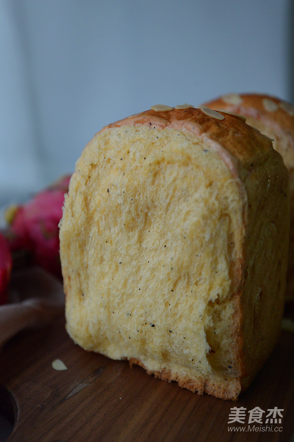 红心火龙果吐司