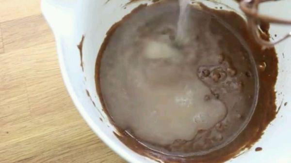 巧可力覆盆子杯子蛋糕