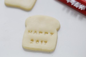 蜂蜜炼乳小饼干怎么做?家常小零食