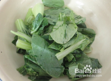 玉盘珍馐值万钱，鸡丝拉面真美味