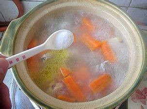 玉米排骨汤的做法