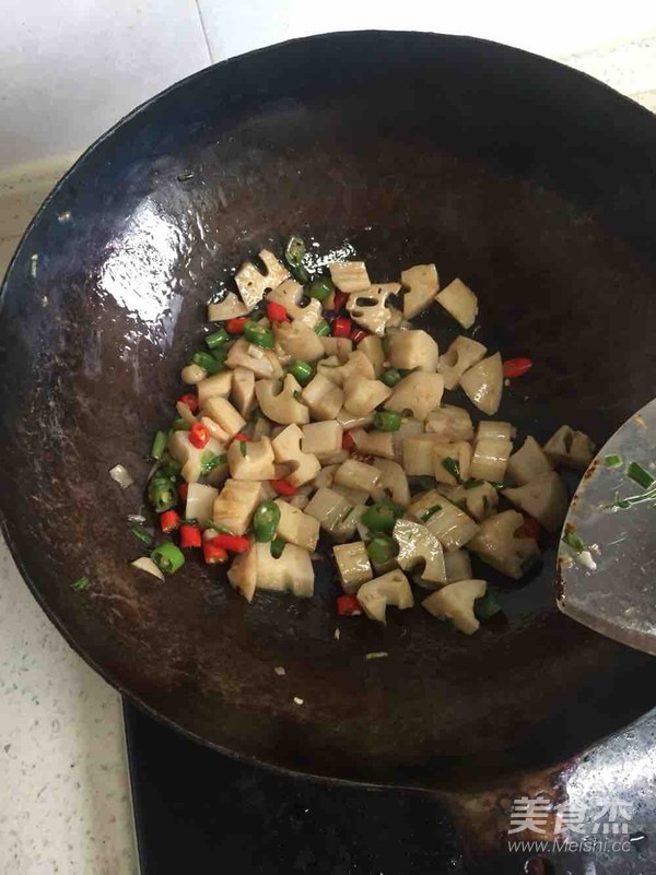 酸辣藕丁的做法