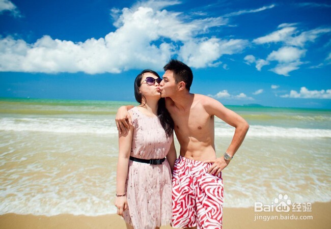 马丽晒照与男友甜蜜对视 情人节如何高调秀恩爱