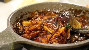 怎么做家常红烧鸡翅