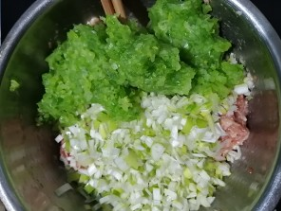 芹菜猪肉饺子