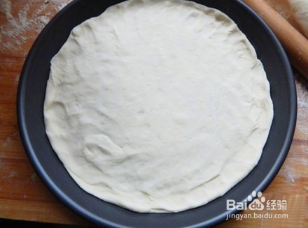 自制蘑菇鸡肉肠披萨的做法