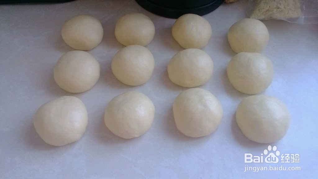 鲜奶油辫子面包的做法