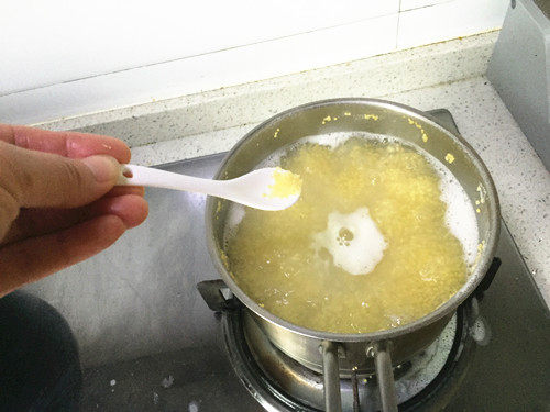 教你做好吃的海参小米粥,味道棒棒的