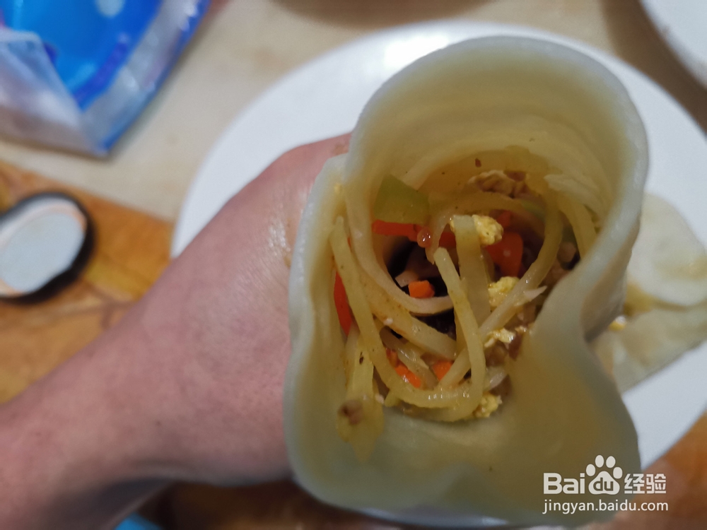 怎么做辣酱味土豆萝卜丝卷饼