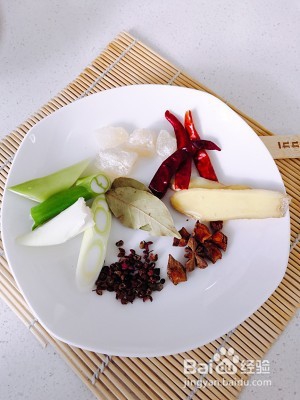 特下饭的红烧肉炖豆角 在家吃美味了