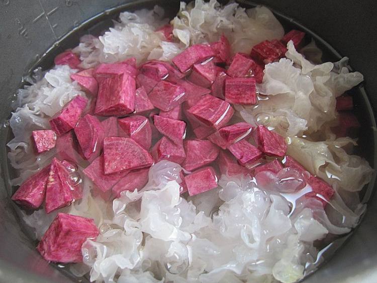 紫薯银耳羹的做法，快收快收！