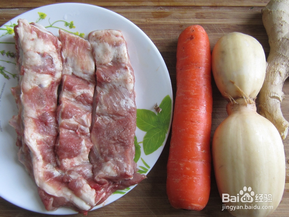 冬季里一碗让人心生温暖的热汤------排骨莲藕汤