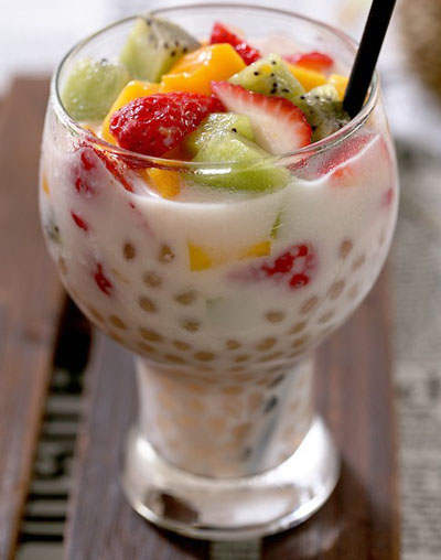 【清凉冷饮】杏仁水果西米露的做法